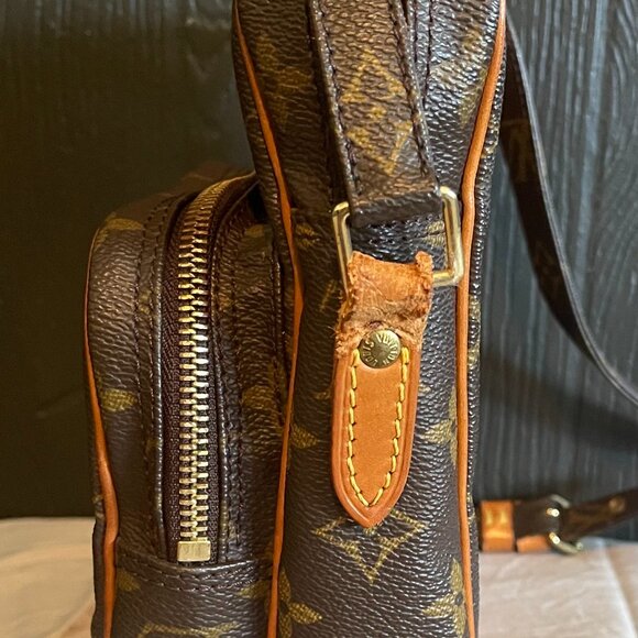 HUGE PRICE DROP Louis Vuitton Amazone Monogram Crossbody Bag Vintage - Picture 7 of 7